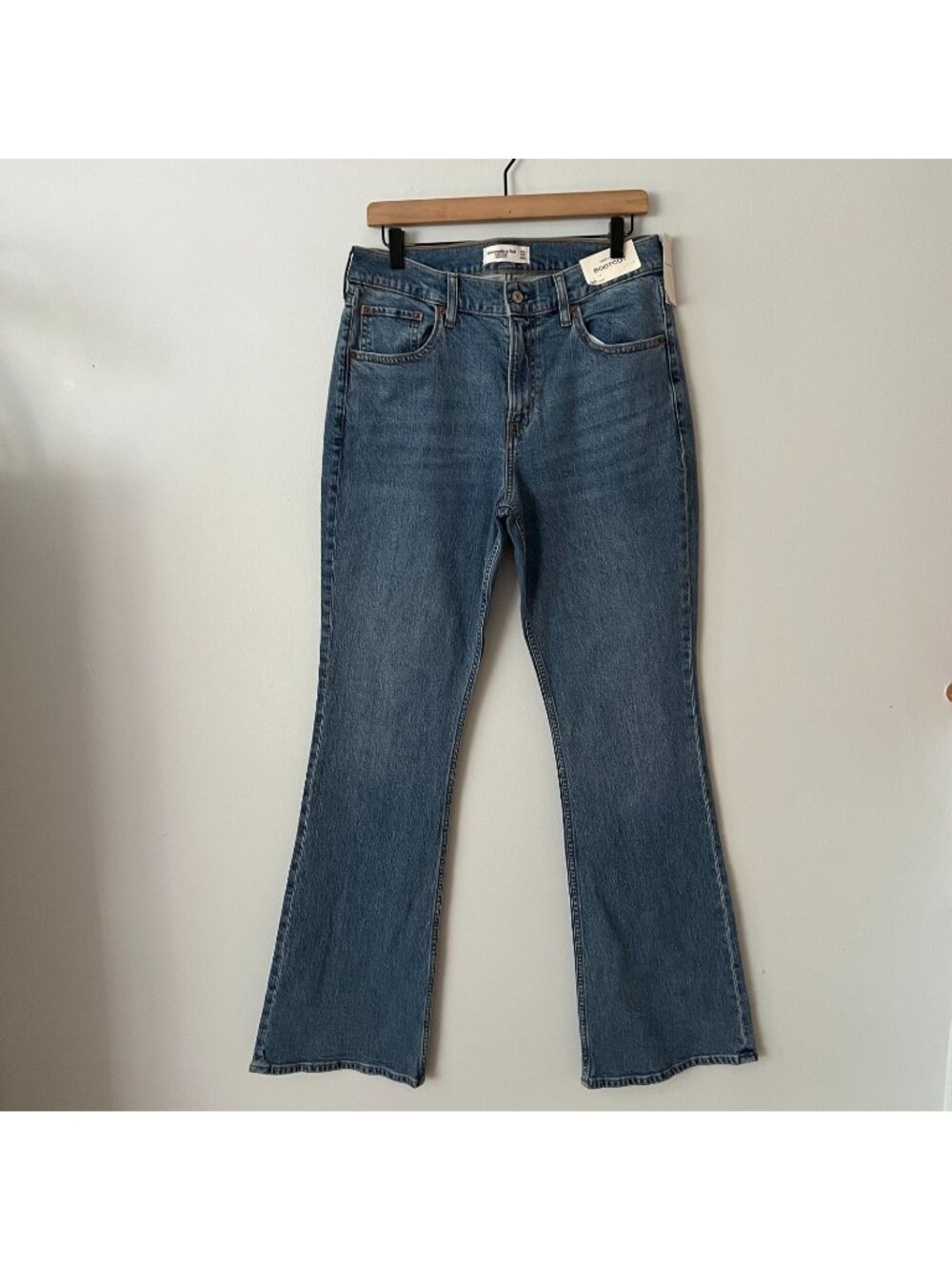 NWT Abercrombie & Fitch High Rise Bootcut Jeans Women's Size 30 Long